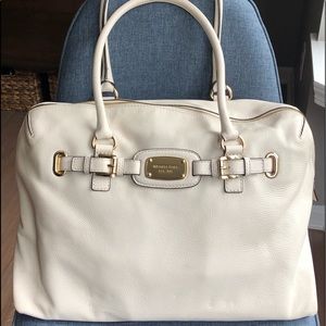 [SOLD]  Michael Kors Extra Large Ivory Satchel